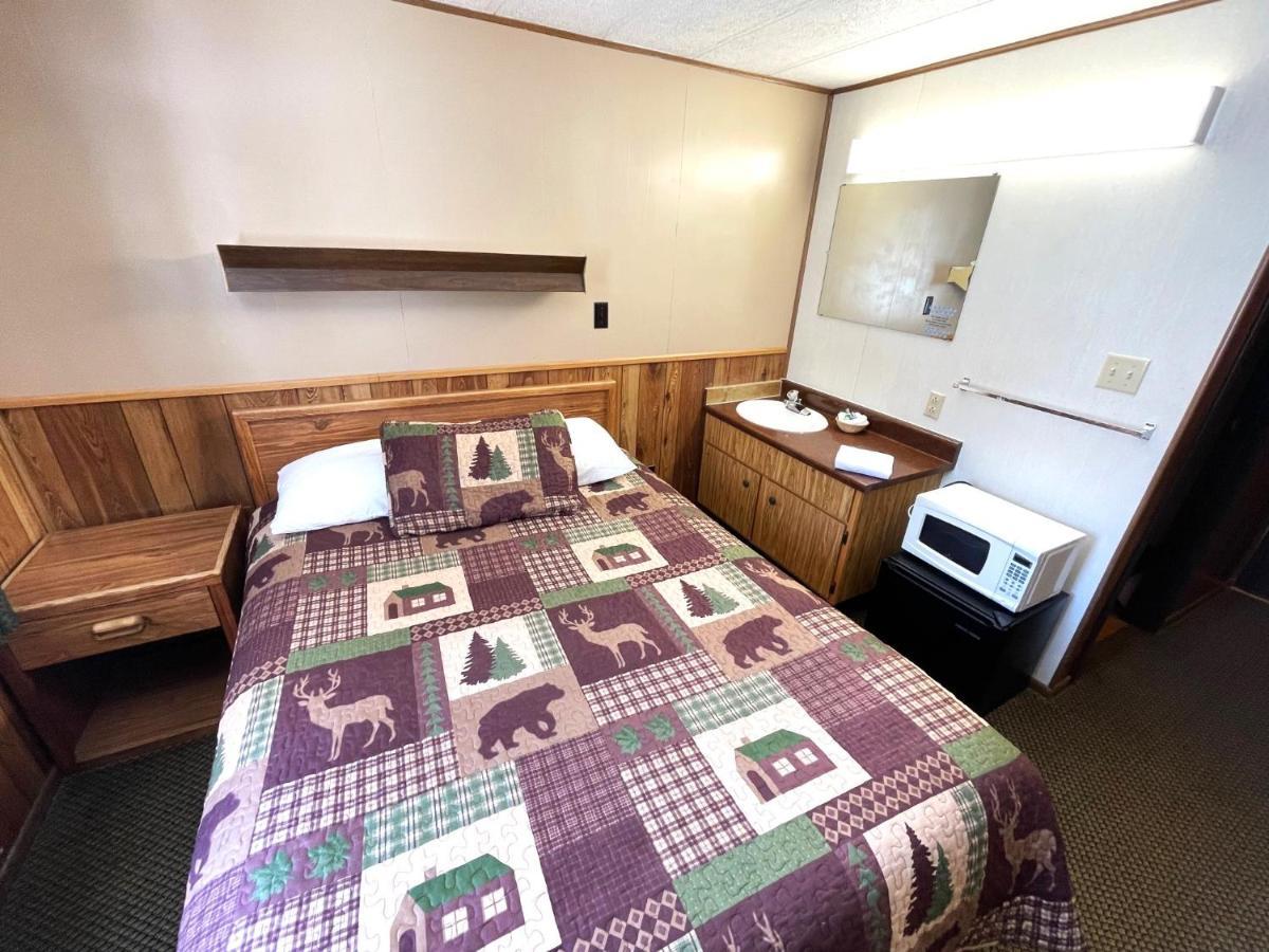 The Lodge At Lolo Hot Springs Екстер'єр фото