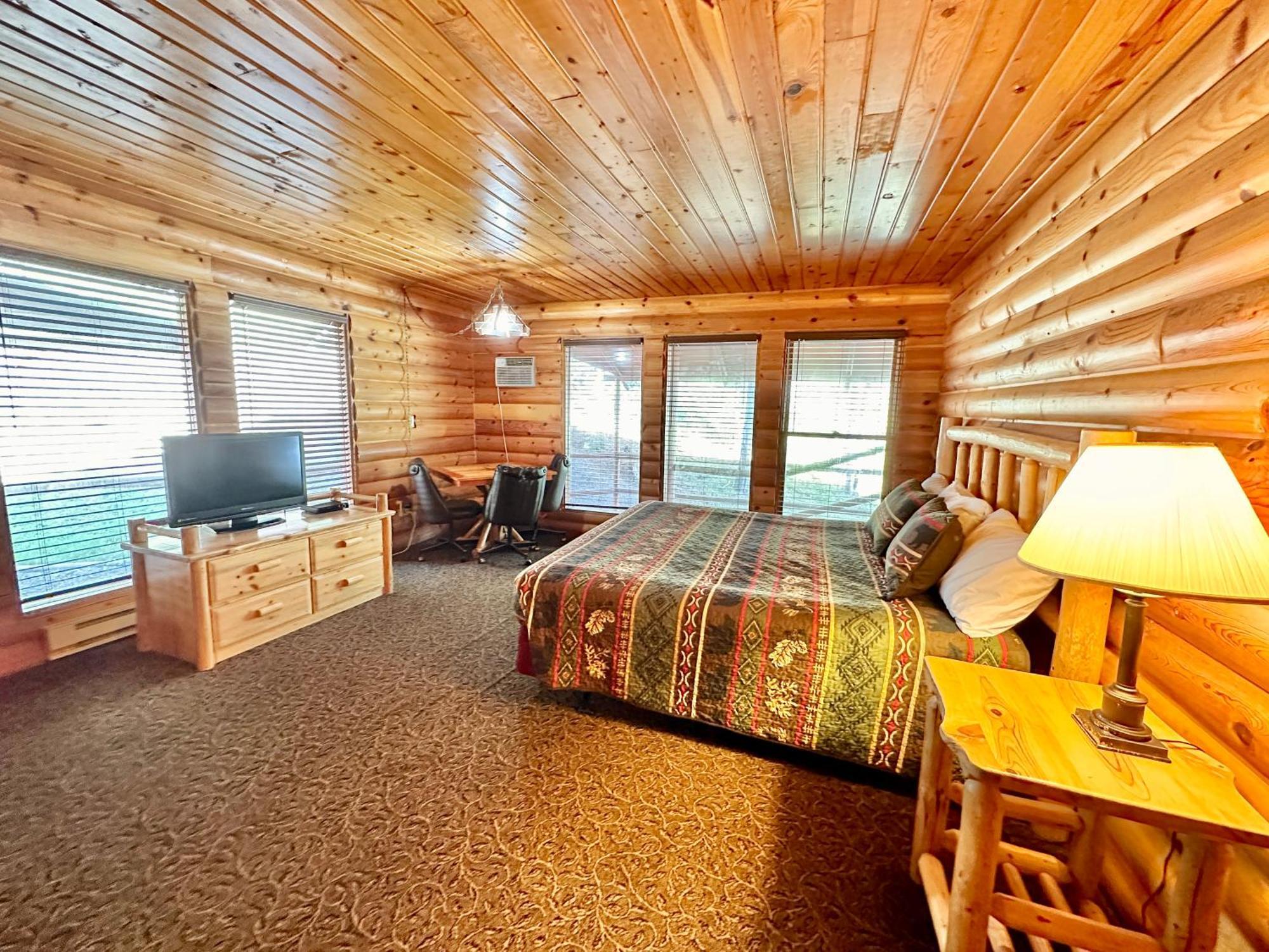 The Lodge At Lolo Hot Springs Екстер'єр фото