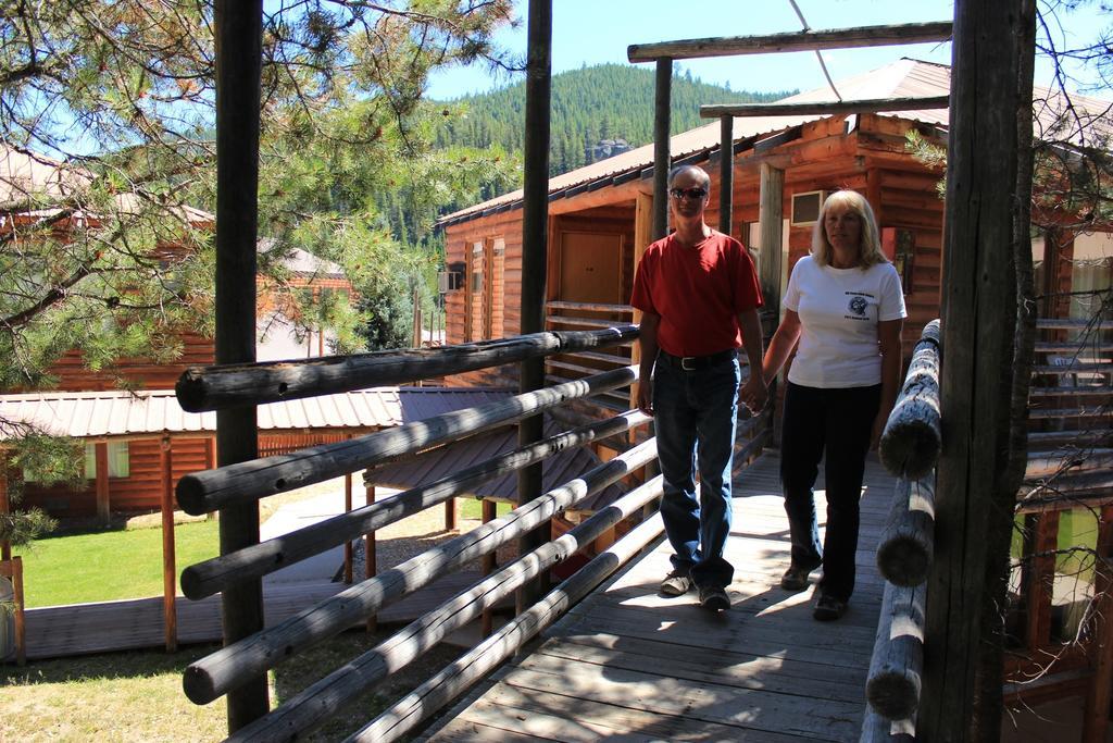 The Lodge At Lolo Hot Springs Екстер'єр фото